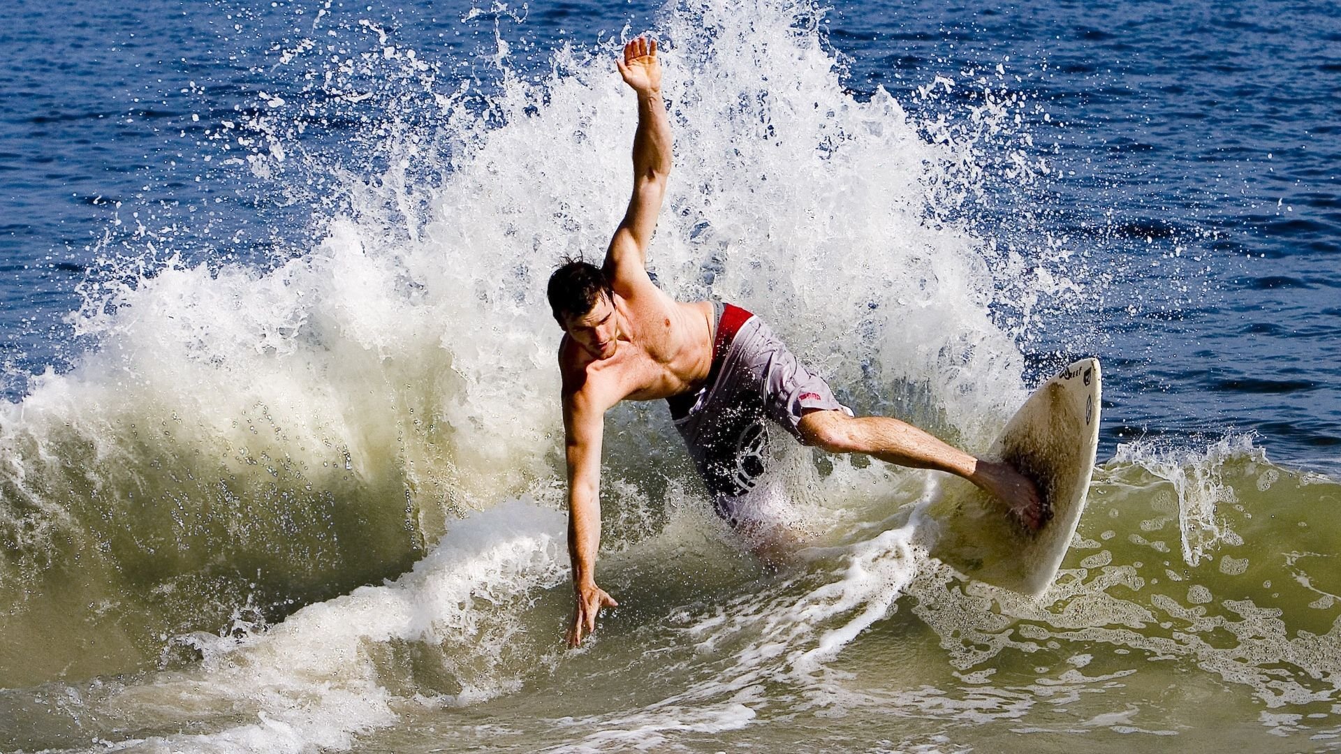 -“武汉马拉松：耐力之王的角逐”