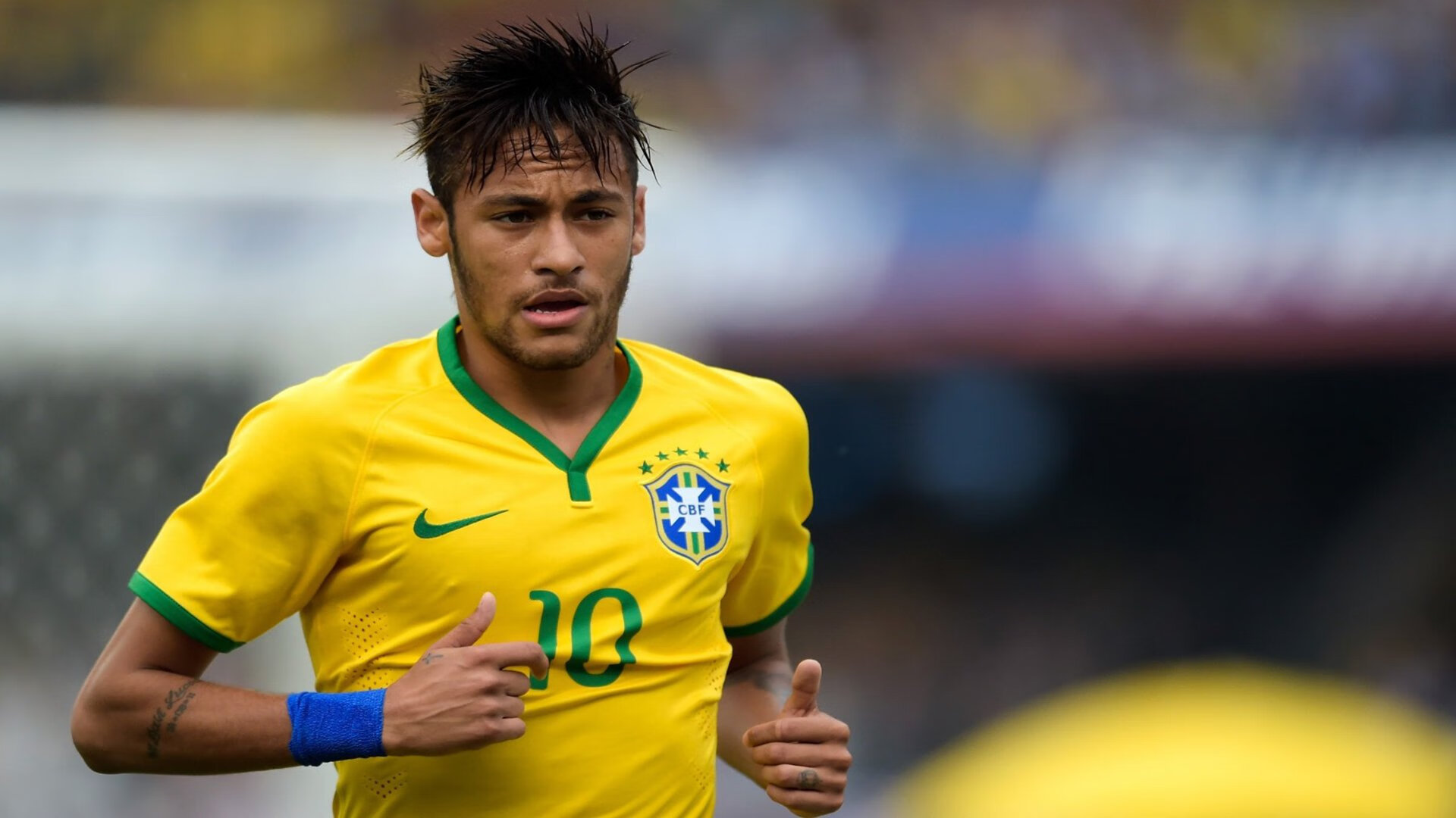 爱游戏-足球纪录片热播引发全民热议，足球 纪录片